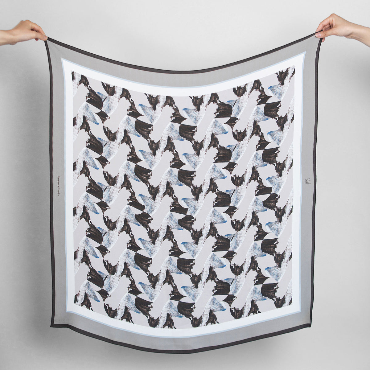 Seidenfoulard Gentle Knife Edition