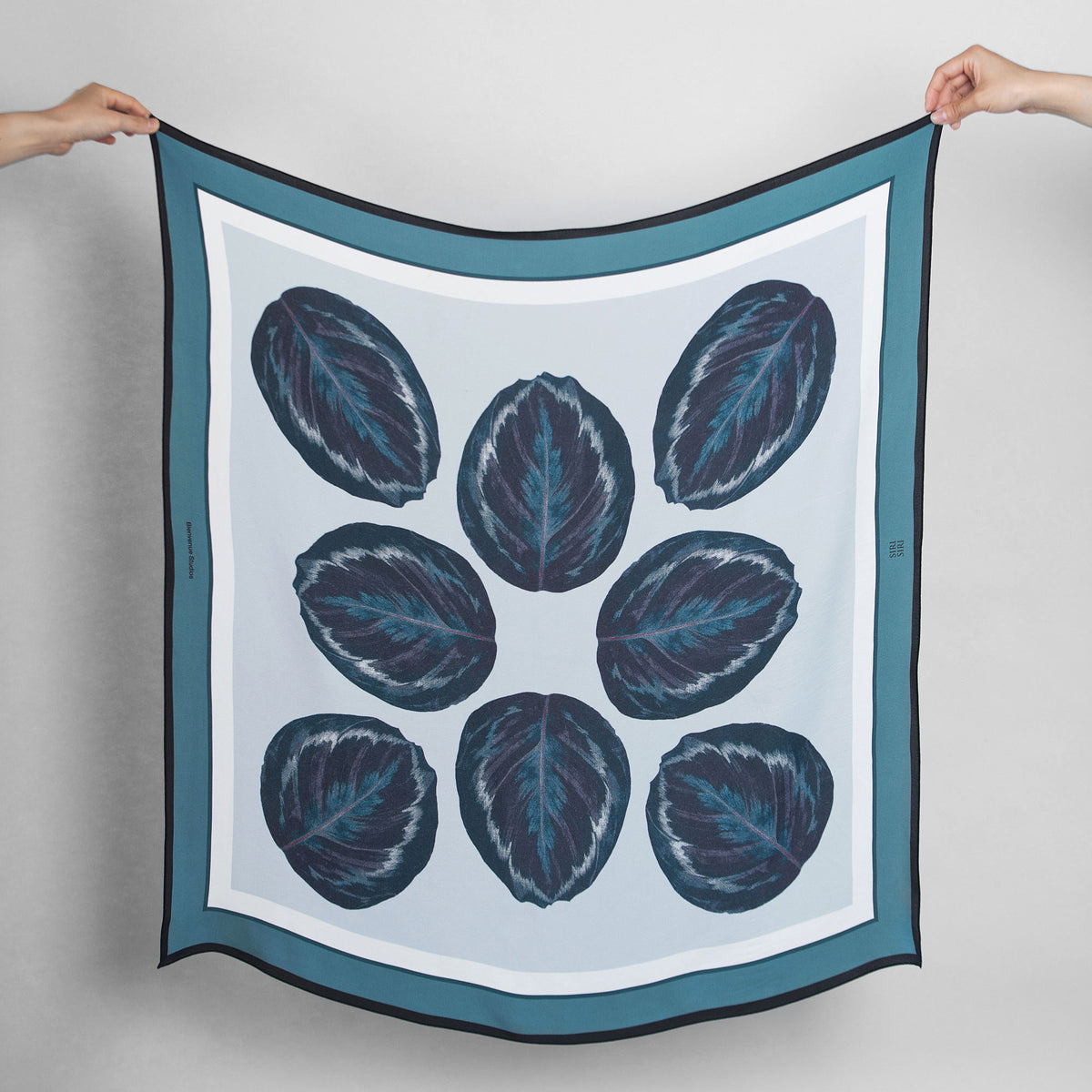 Seidenfoulard Praying Hands Edition