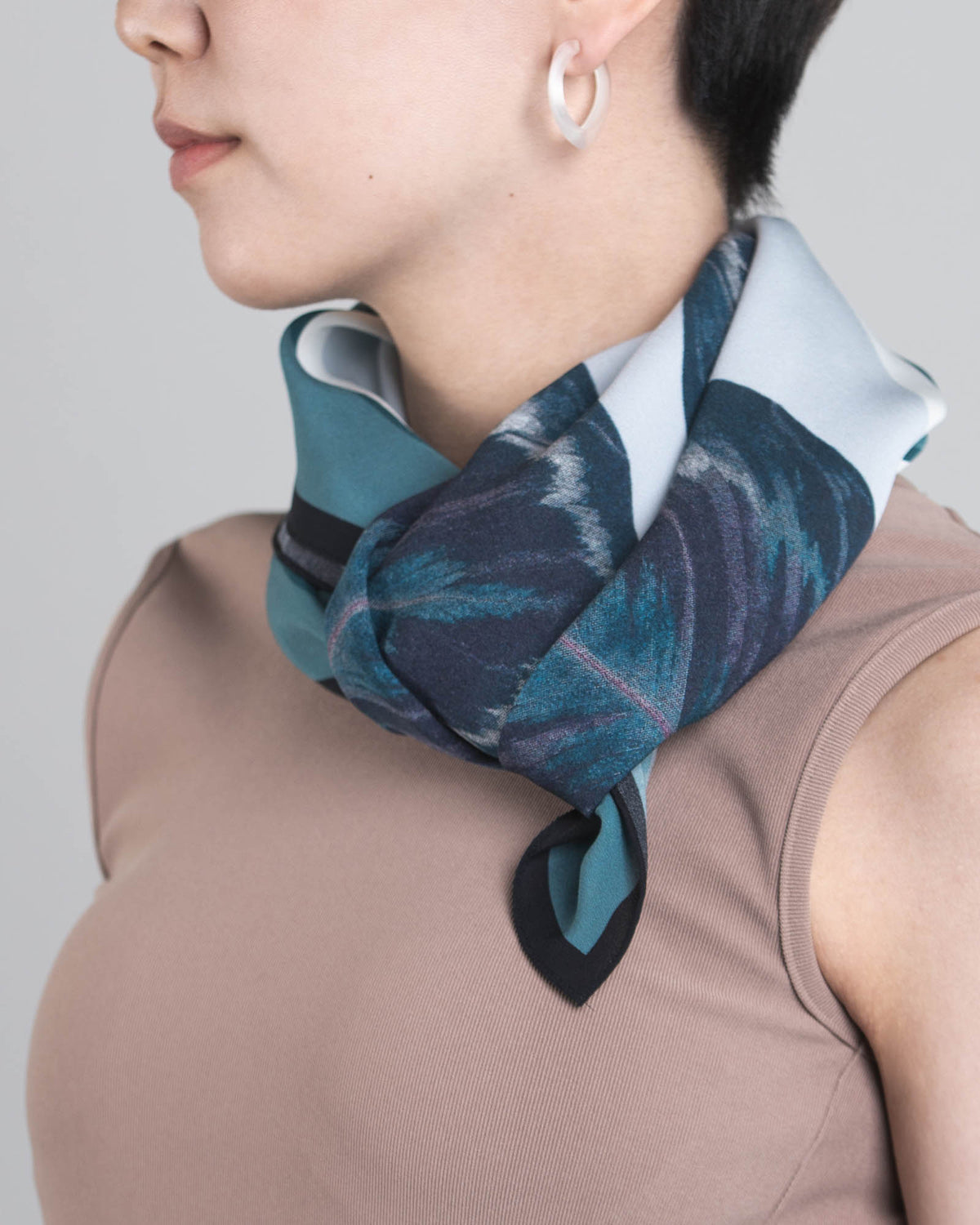 Seidenfoulard Praying Hands Edition-9