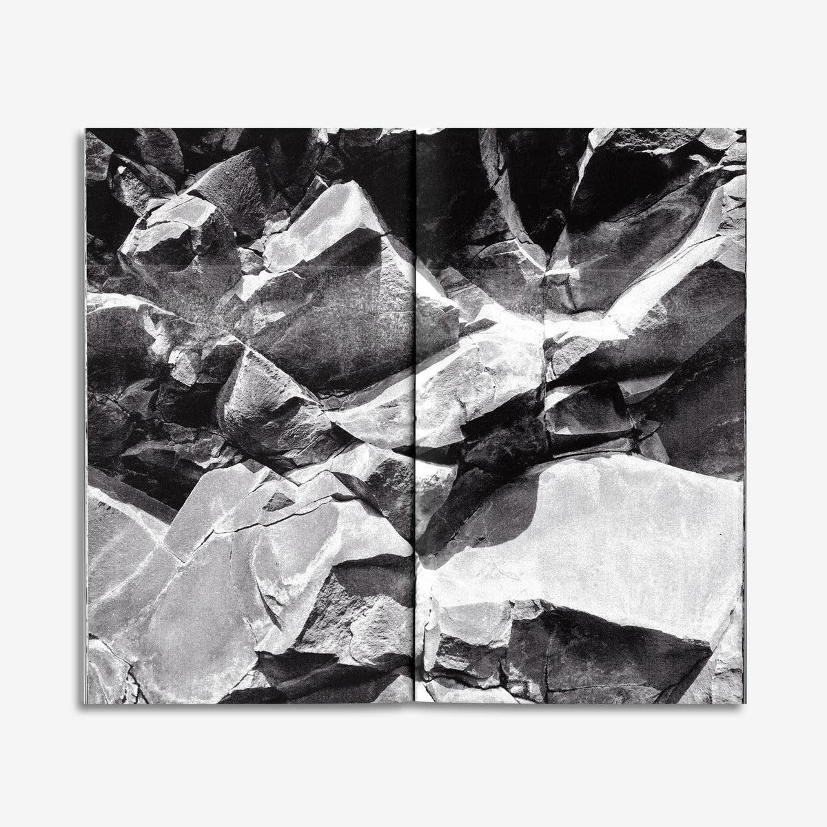 Livre d'art Into Mountains-6